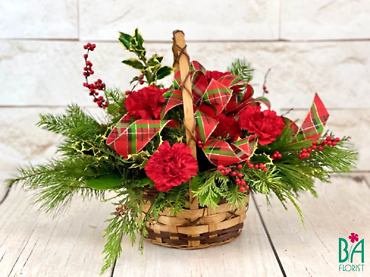 Large Yuletide Basket