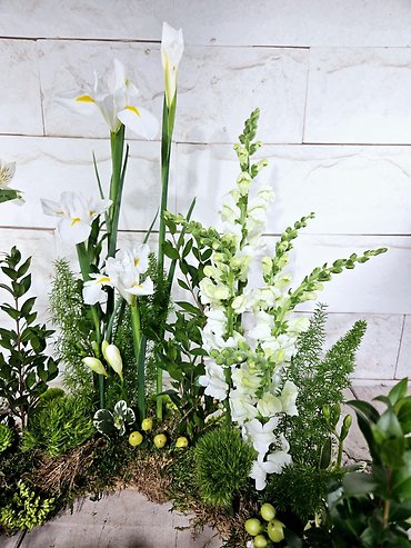 White Cremation Wreath