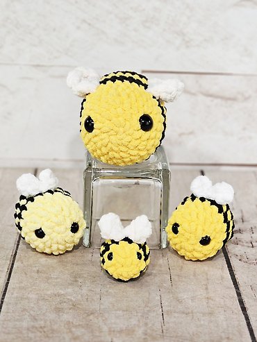 Plushie Bee