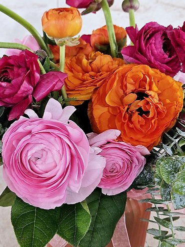 Ranunculus Vase